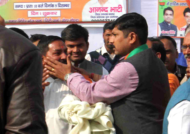 क्या पंकज सिंह की वजह से भाजपा के कार्यक्रम में नहीं पहुंचे डा.महेश शर्मा