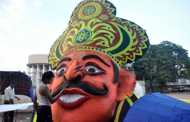 गाजियाबाद में 119 साल से रावण का पुतला बना रहा है यह मुस्लिम परिवार