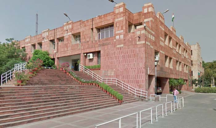 जेएनयू में आधी रात लगे देश विरोधी नारे