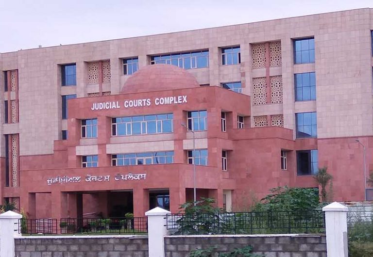 29 अक्टूबर को पहले डिस्ट्रिक्ट कोर्ट और फिर हाईकोर्ट में करेंगे धमाका, बार को मिली चिट्ठी