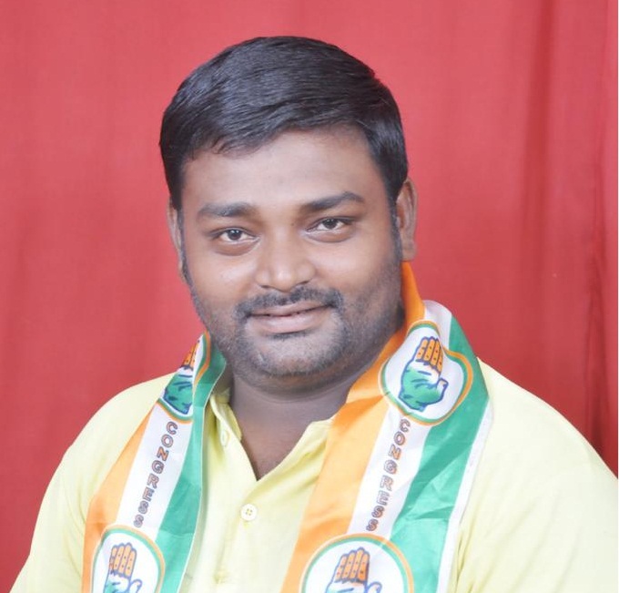 कांग्रेस ने झुग्गी में रहने वाले युवक को बनाया यूपी के सबसे हाईटेक महानगर का अध्यक्ष