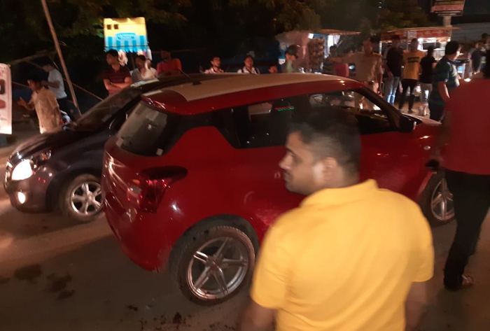ग्रेटर नोएडा वेस्ट में कार सवारों ने ऑटो चालक को बुरी तरह पीटा, कार पर नम्बर प्लेट नहीं