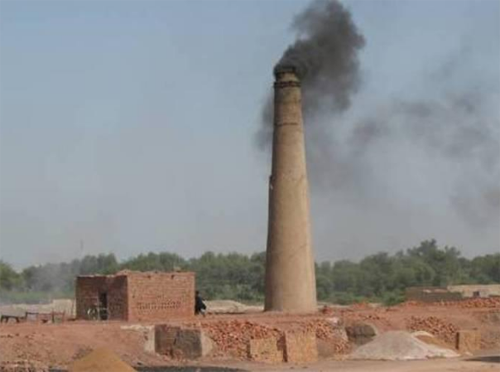 ईट-भट्टों पर प्रदूषण करने के आरोप में 3 गिरफ्तार