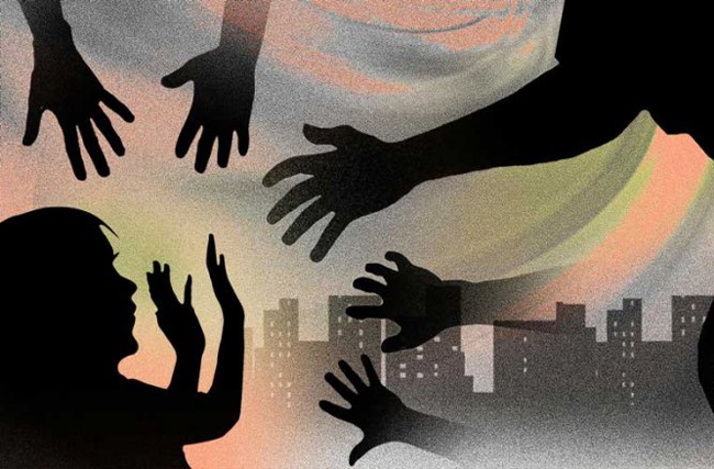 14 वर्षीय छात्रा की अश्लील फोटो वायरल करने की धमकी देकर 3 भाइयों ने किया गैंगरेप