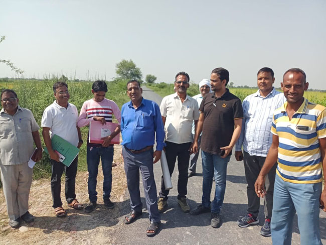 जेवर विधानसभा क्षेत्र के लोगों का दशकों पुराना सपना हुआ साकार, जलेंबियां बंटी
