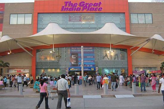 जीआईपी मॉल के पानी और सीवर कनेक्शन काटे गए