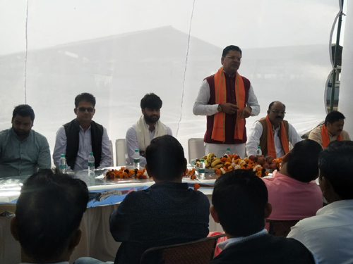 NOIDA: डॉ योगेंद्र राणा ने किया गोवंश आश्रय स्थल का निरीक्षण