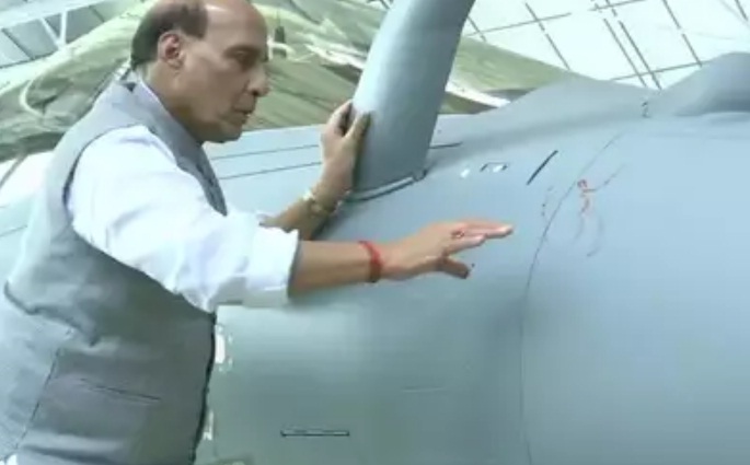 मैं पाक से पूछता हूं कश्मीर उसका कब था : राजनाथ सिंह