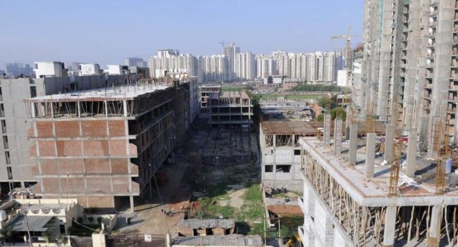 शाहबेरी में 16 फ्लैट सील