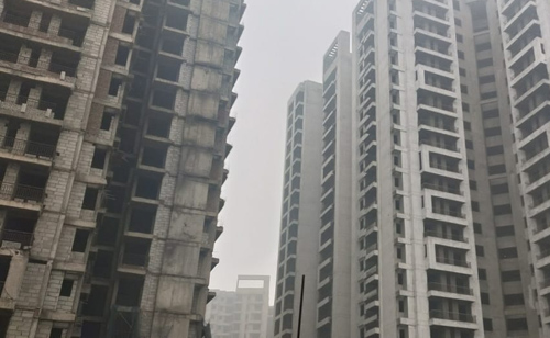 शाहबेरी मामले में बिल्डर और बैंकों को नोटिस जारी