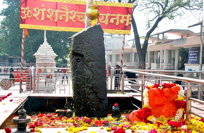 जानिए, भगवान शनिदेव को उनकी पत्नी ने इस कारण दिया था श्राप