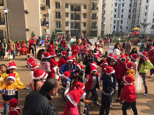 GRENO WEST: स्प्रिंग मेडोज़ सोसाययटी में धूमधाम से मनाया क्रिसमस-डे