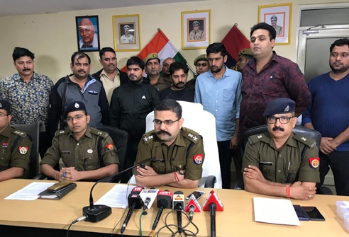 बुलट प्रूफ फॉच्र्यूनर में चलने वाला कुख्यात सुंदर भाटी का भतीजा अनिल दो साथी सहित गिरफ्तार