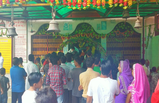 मंदिरों में अष्टमी और अगले दो दिन लगेगी भक्तों की भीड़