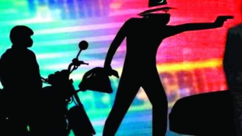 Update : नोएडा में पेट्रोल पंप के सेल्समैन को गोली मारी, 30 रुपये को लेकर हुआ विवाद