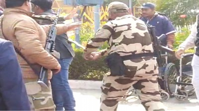 Auto Expo देखने पहुंचे एक लाख से ज्यादा लोग, CISF को लाठीचार्ज करना पड़ा, एक नेता ने कैसे बिगाड़ा माहौल