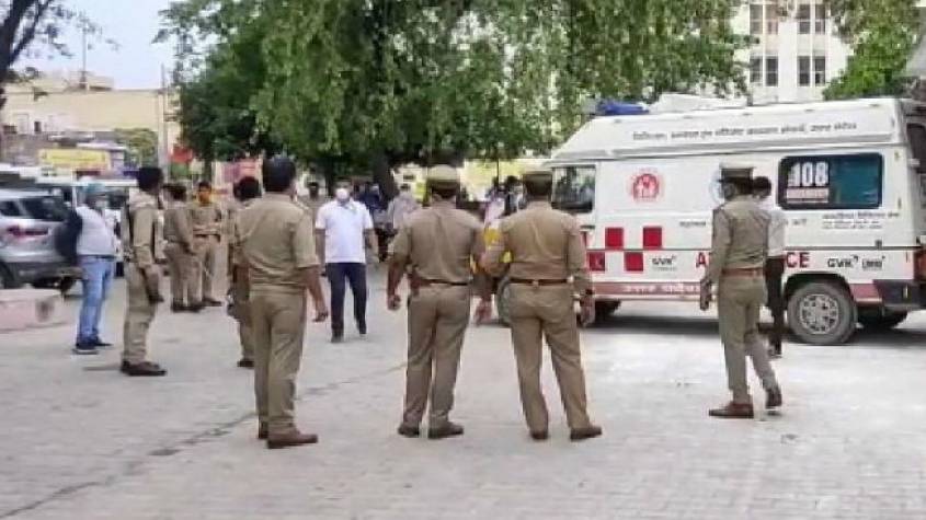 BREAKING: दनकौर में तीन नए कोरोना केस, चीनी कम्पनी में काम करने वाला संक्रमित युवक चकमा देकर फरार