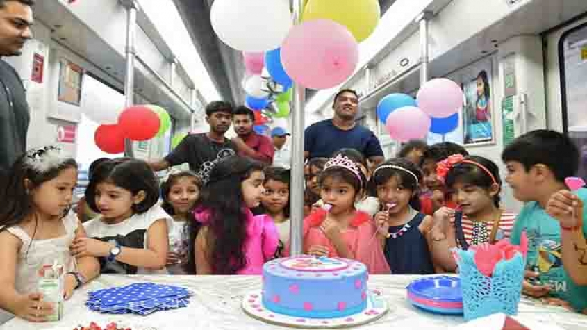 ग्रेटर नोएडा मेट्रो में प्री-वेडिंग शूट करें और बर्थडे मनाएं, जानिए कैसे