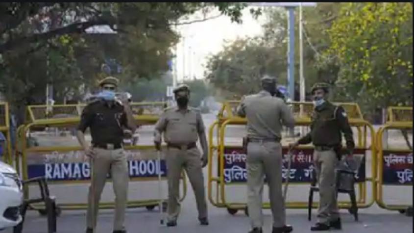 लॉक डाउन तोड़ने वालों के खिलाफ नोएडा पुलिस का अब तक का सबसे बड़ा एक्शन