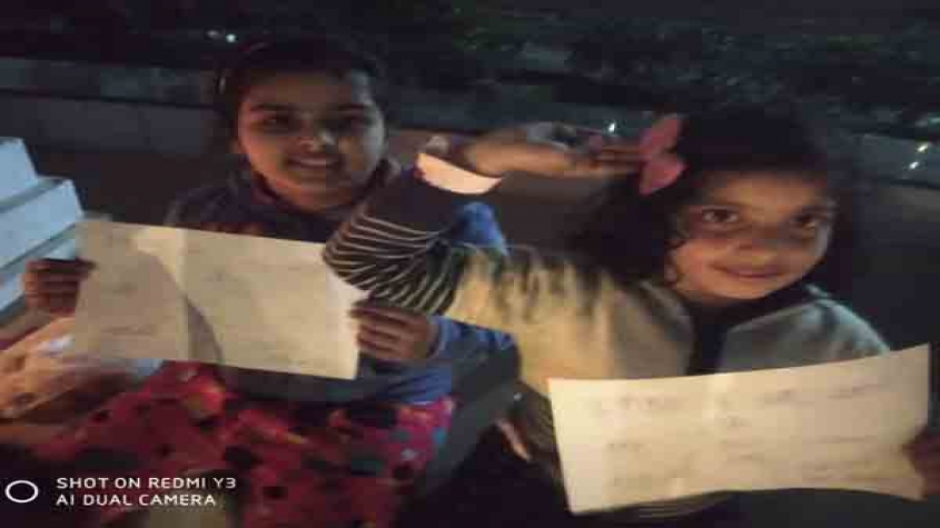 चेरी काउंटी सोसायटी के बच्चों ने पुलवामा के शहीदों की याद में दीप जलाए