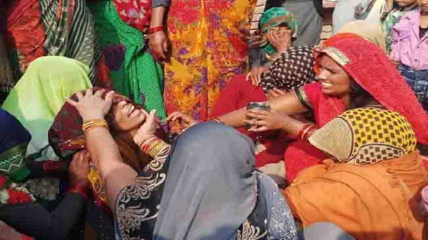 जेवर में होली के दिन चार परिवारों की खुशियां उजड़ी, गावों में मातम छाया