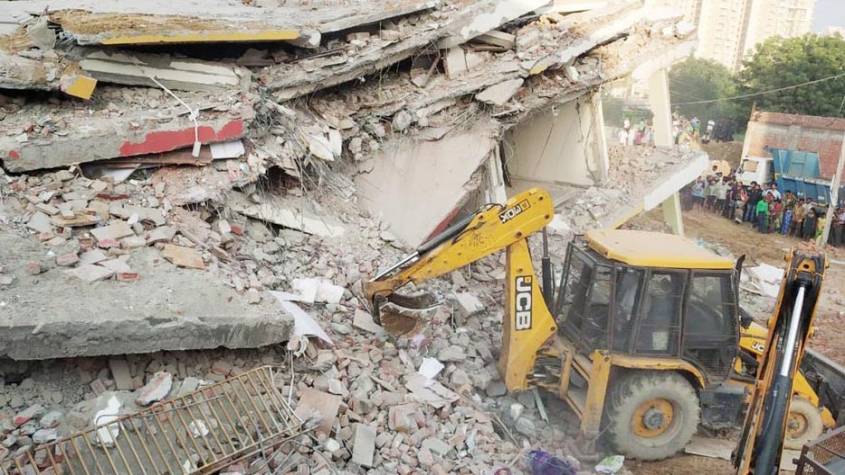 ग्रेटर नोएडा प्राधिकरण की फिर नींद टूटी, शाहबेरी में 8 इमारतों को सील किया