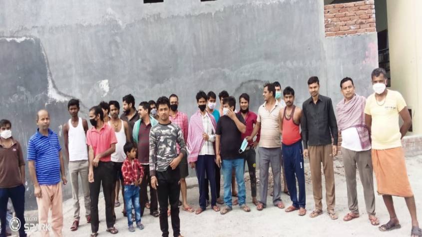 नोएडा में फंसे बिहार के लोगों को निकालने के लिए तेजस्वी यादव ने योगी आदित्यनाथ को ट्वीट किया, सक्रिय हुए अखिलेश यादव
