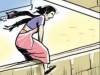 OMG! क्रॉसिंग रिपब्लिक में महिला ने 15वीं मंजिल से छलांग लगाई, वजह जानकर हैरानी होगी